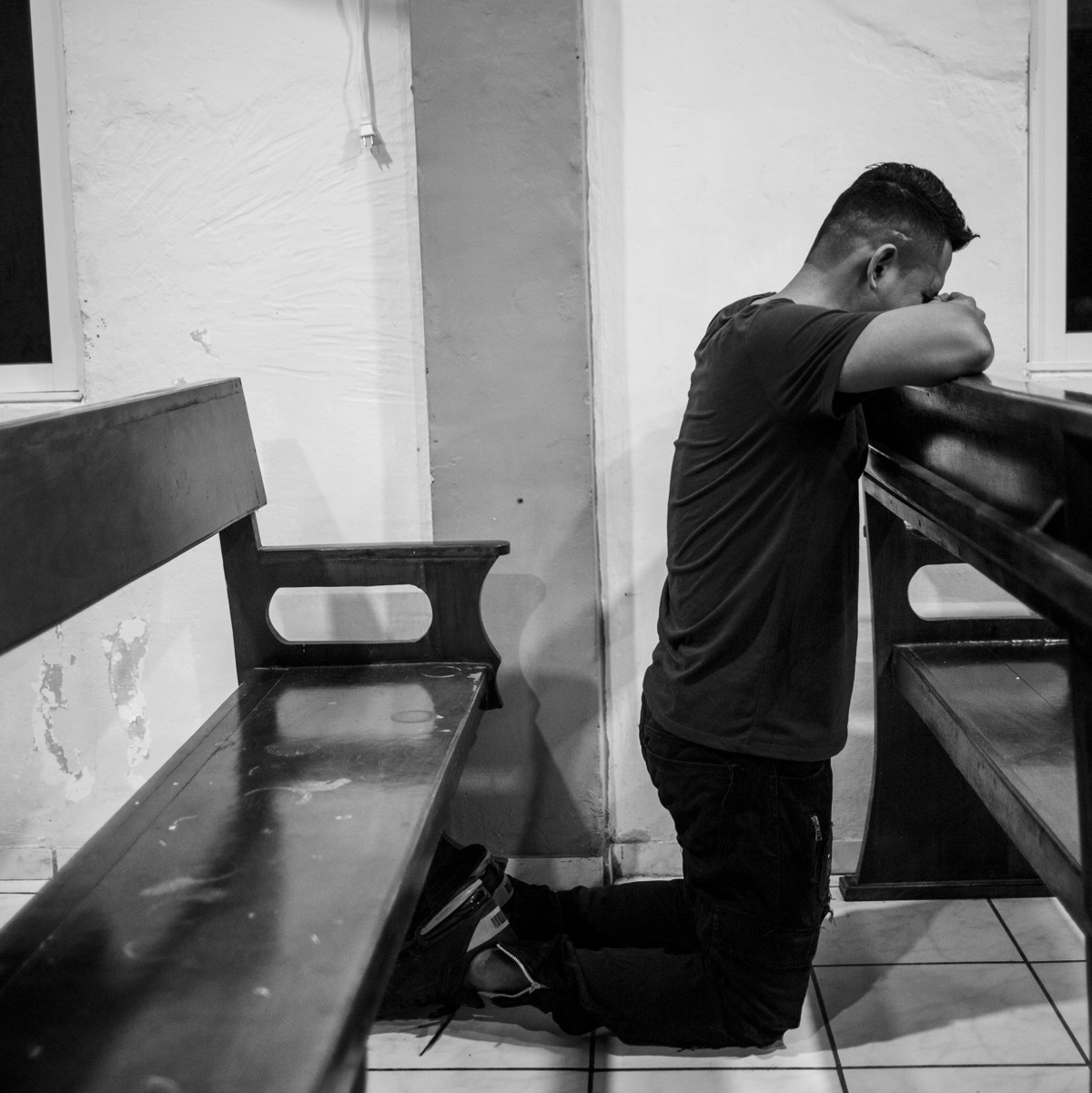 Testimonios Sobrevivientes De Las C rceles Del R gimen